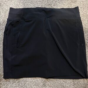 Athleta Skort Skirt Sz 12 Black Nylon Hiking Elastic Waist Pocket Nylon Spandex